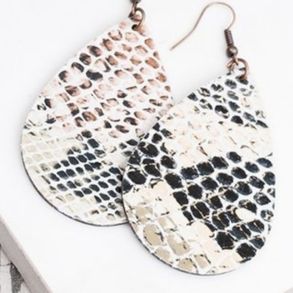 Drop Venom Leather Drop Earrings - Picture 4 of 4